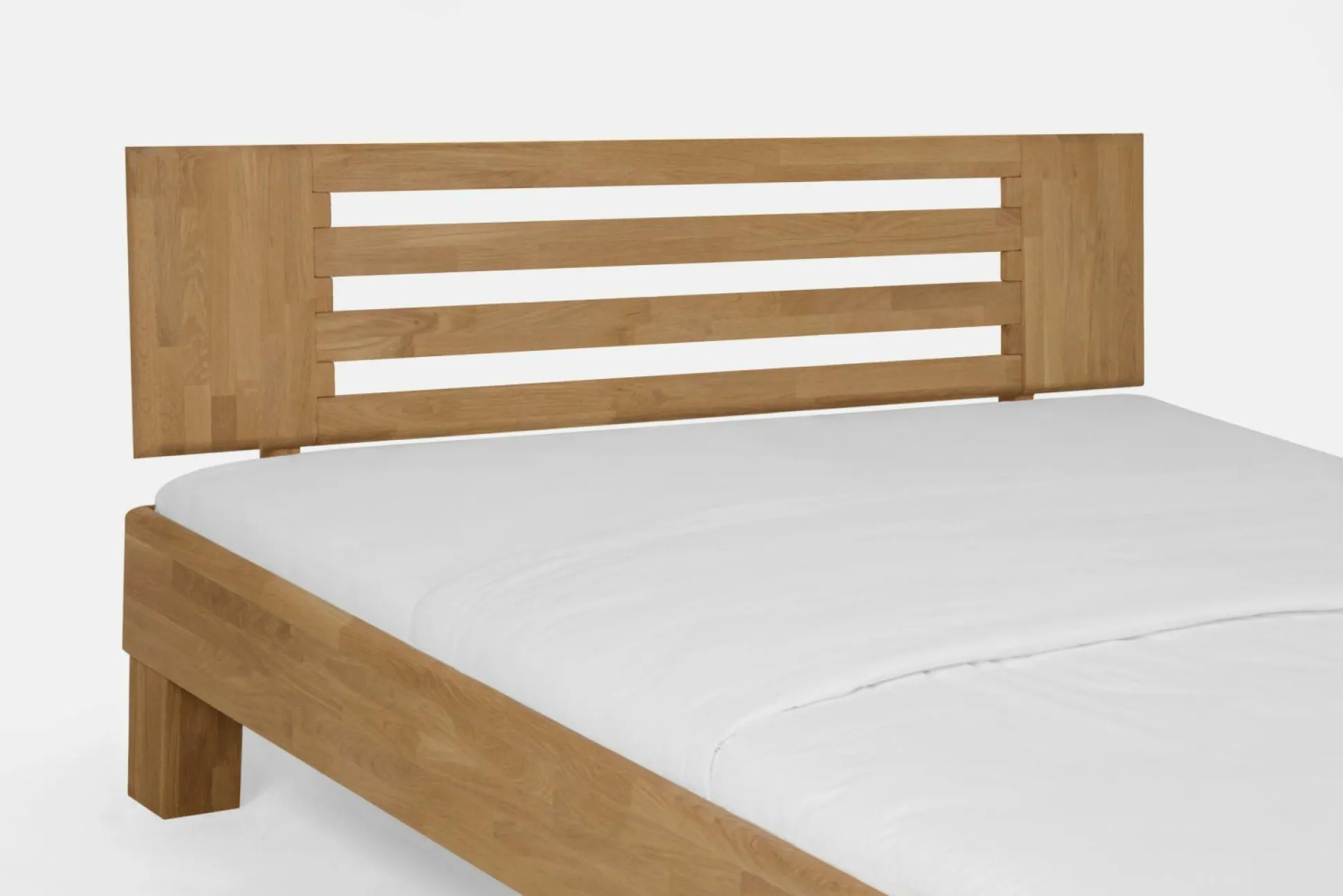 Holzbett Avantgarde